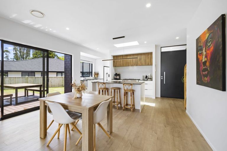 Photo of property in 7 Matau Lane, Ferndale, New Plymouth, 4310