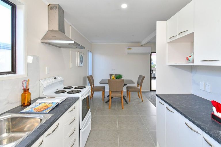 Photo of property in 2/1 Coombe Avenue, Otara, Auckland, 2023