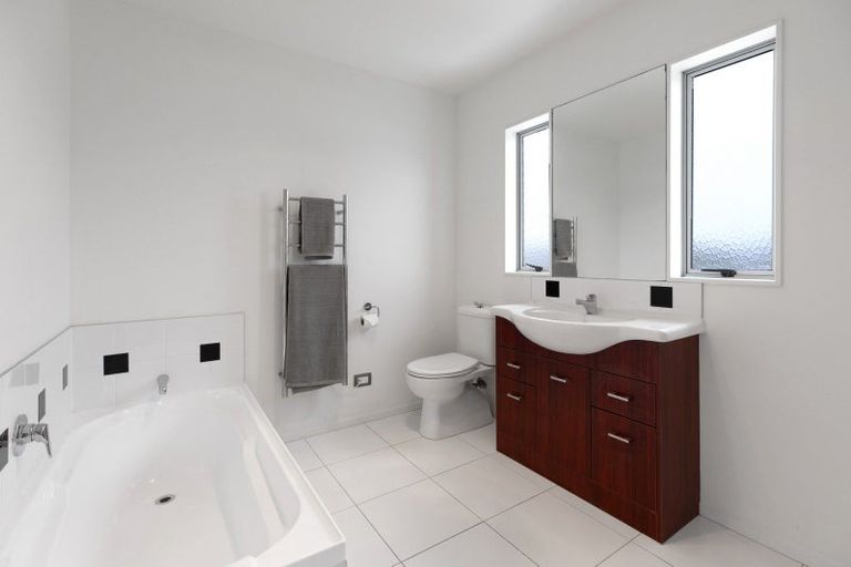 Photo of property in 33b Links Avenue, Mount Maunganui, 3116