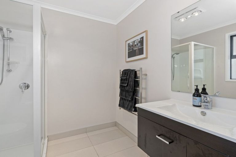 Photo of property in 4 Laly Haddon Place, Matakana, Warkworth, 0985