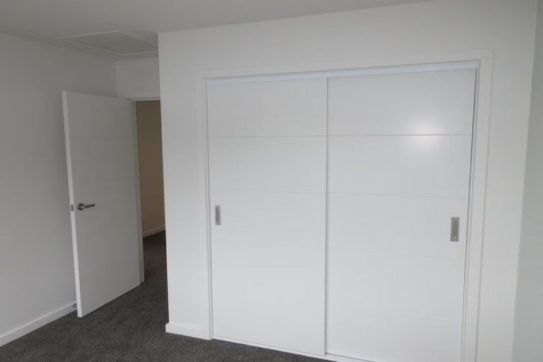 Photo of property in 2 Parekareka Lane, Kenepuru, Porirua, 5022