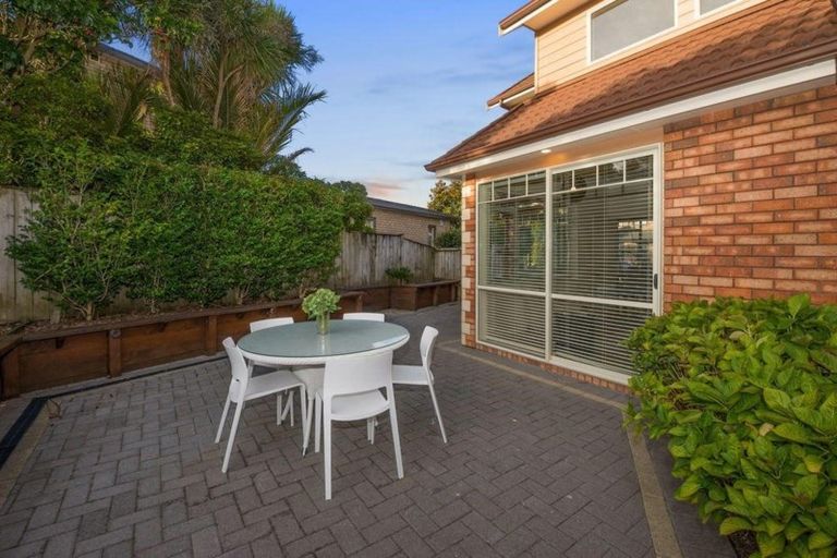 Photo of property in 23 South Kensington Way, Henderson, Auckland, 0612
