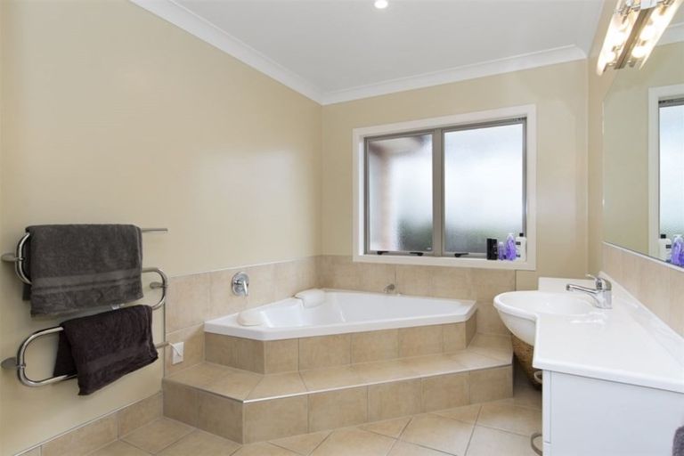 Photo of property in 22 Acornia Close, Ohauiti, Tauranga, 3112