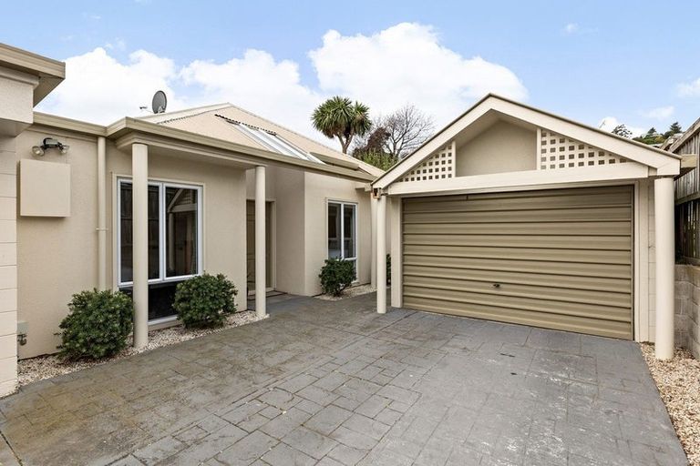 Photo of property in 2/18 Palatine Terrace, Huntsbury, Christchurch, 8022