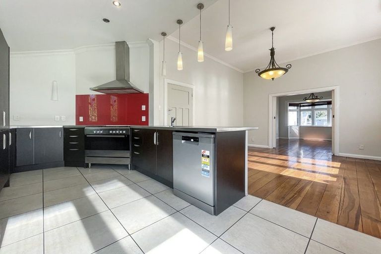 Photo of property in 233 Adelaide Road, Newtown, Wellington, 6021