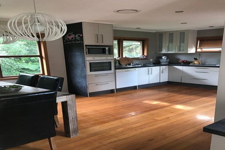 Photo of property in 6 Brough Road, Manurewa East, Auckland, 2102