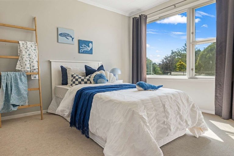 Photo of property in 104 Grand Vue Road, Kawaha Point, Rotorua, 3010