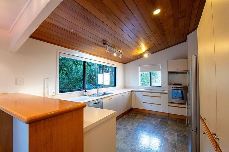 Photo of property in 11 Gray Crescent, Torbay, Auckland, 0630