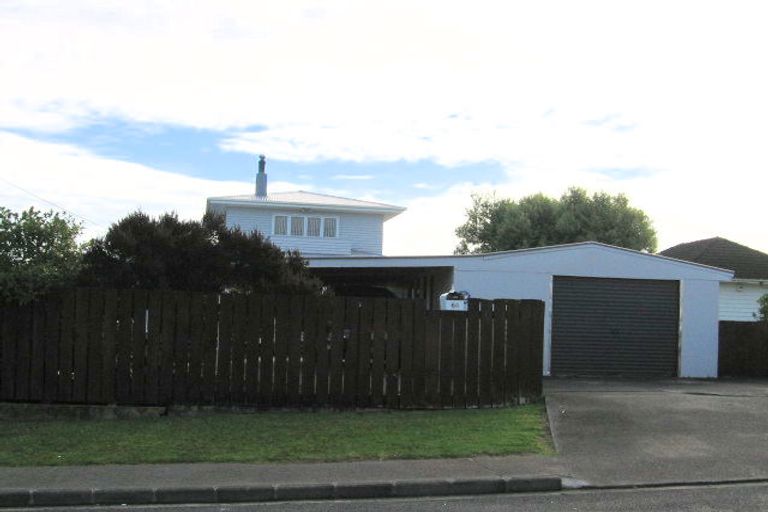 Photo of property in 64 Titoki Street, Te Atatu Peninsula, Auckland, 0610
