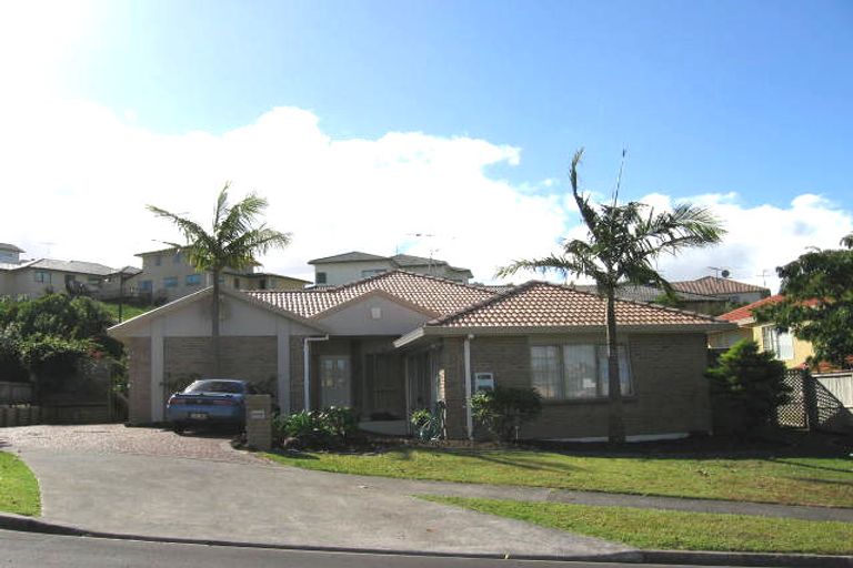 Photo of property in 23 Westminster Gardens, Unsworth Heights, Auckland, 0632