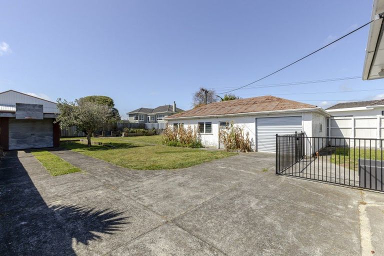 Photo of property in 25 Waimea Street, Westown, New Plymouth, 4310