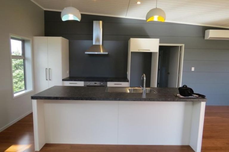 Photo of property in 461-465 Carrington Street, Upper Vogeltown, New Plymouth, 4310