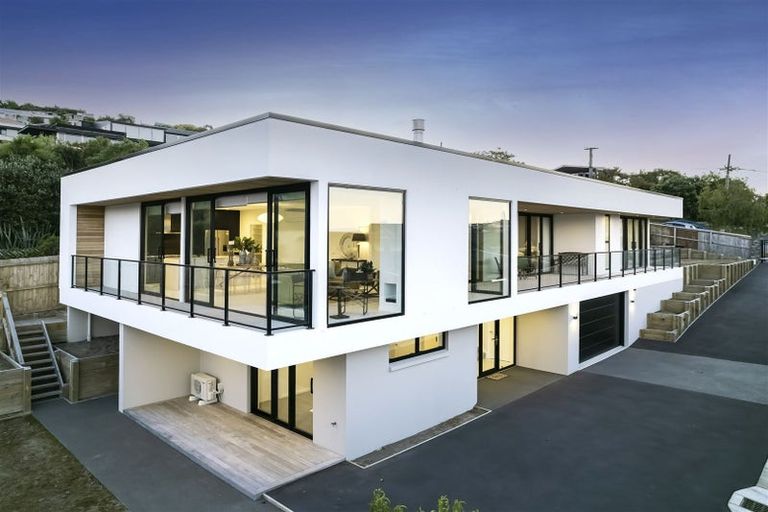 Photo of property in 73 Moncks Spur Road, Redcliffs, Christchurch, 8081