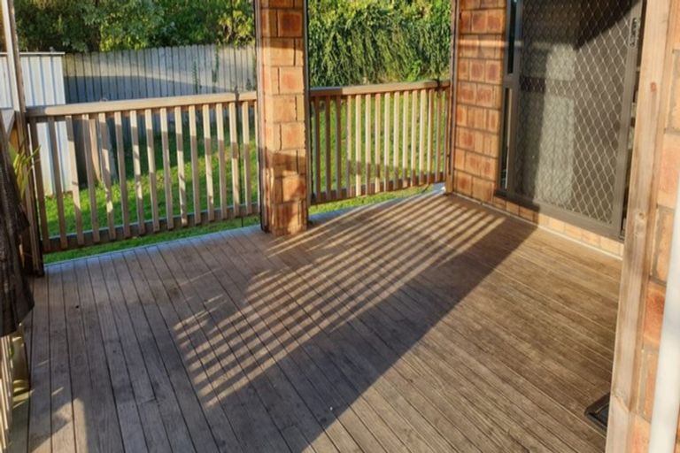 Photo of property in 1 Valley Road, Waiuku, 2123