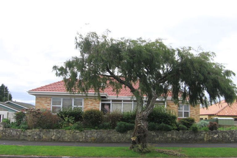 Photo of property in 22 Forest Lake Road, Forest Lake, Hamilton, 3200