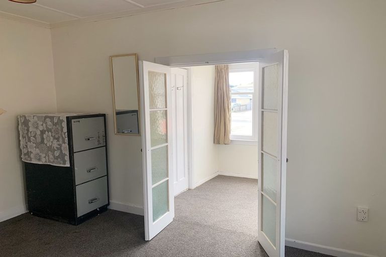 Photo of property in 68 Main Road, Titahi Bay, Porirua, 5022