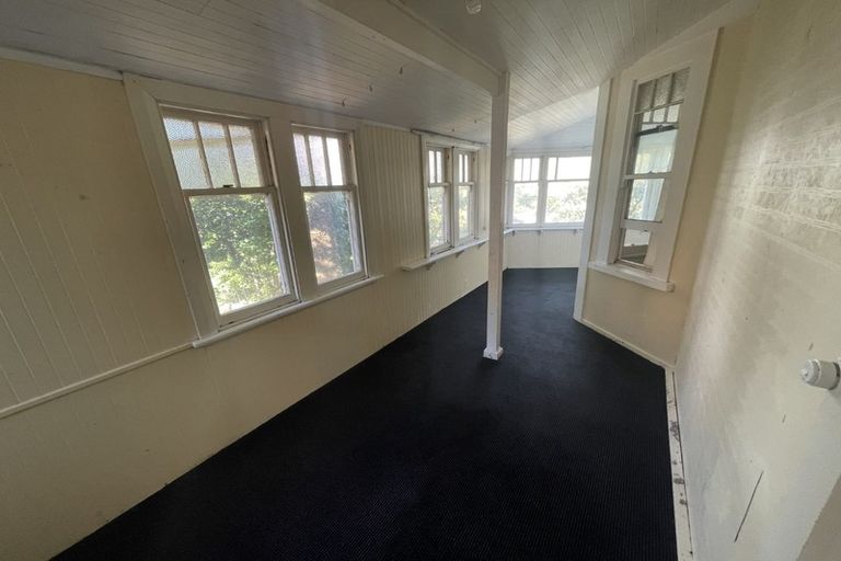 Photo of property in 74 Sar Street, Wadestown, Wellington, 6012