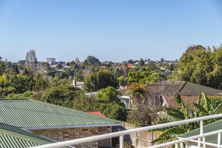 Photo of property in 11 Kingswood Road, Brookfield, Tauranga, 3110