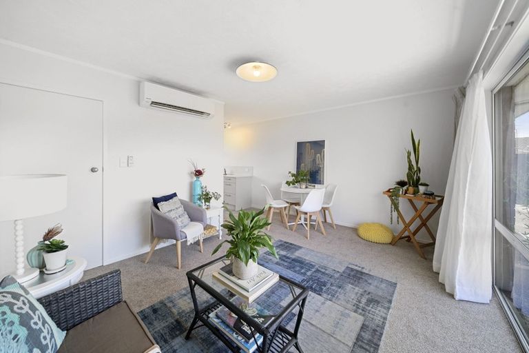 Photo of property in 1/40 Latham Avenue, Pakuranga, Auckland, 2010