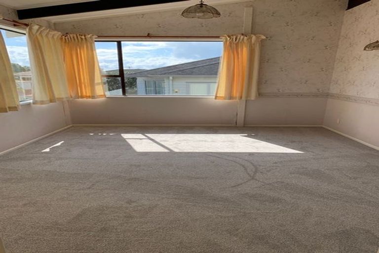 Photo of property in 17 Waller Avenue, Bucklands Beach, Auckland, 2012