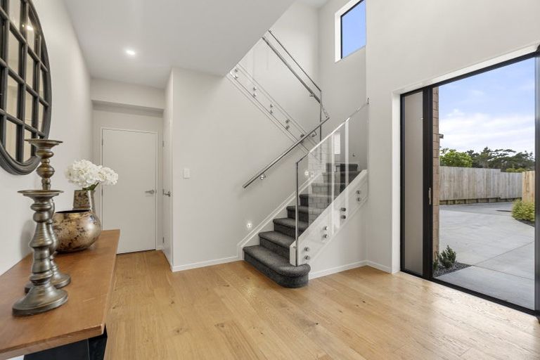 Photo of property in 38f Wicklam Lane, Greenhithe, Auckland, 0632