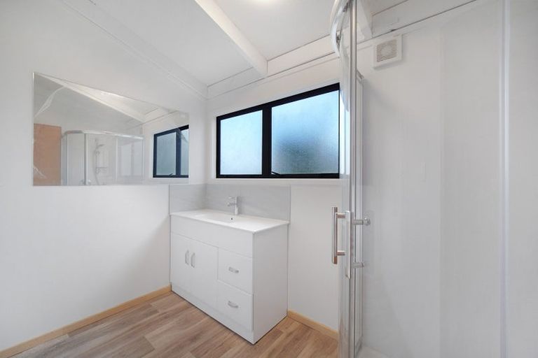 Photo of property in 17 Justamere Place, Weymouth, Auckland, 2103