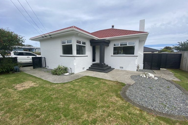 Photo of property in 95 Bartholomew Road, Levin, 5510