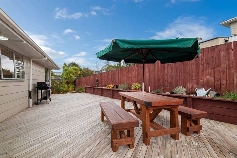 Photo of property in 1/301 Sunset Road, Sunnynook, Auckland, 0632