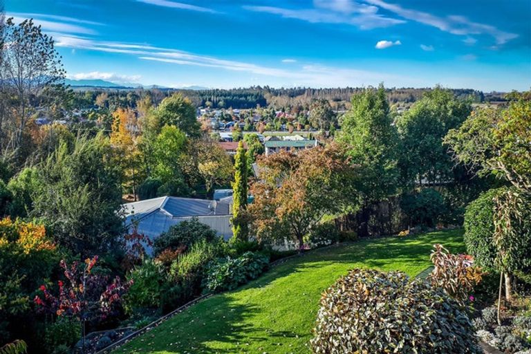 Photo of property in 15 Hillview Place, Pleasant Point, 7903