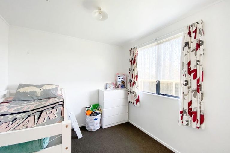 Photo of property in 28 Sturdee Road, Manurewa, Auckland, 2102