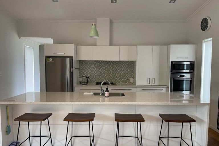 Photo of property in 18 Montpellier Heights, Arkles Bay, Whangaparaoa, 0932