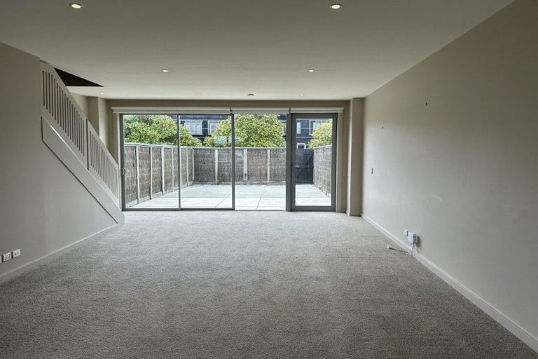 Photo of property in The Terraces, 12/9 Humber Street, Pandora, Napier, 4110