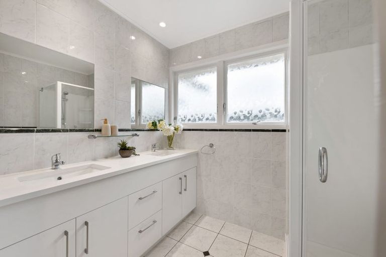 Photo of property in 9 Yacht Place, Bucklands Beach, Auckland, 2012