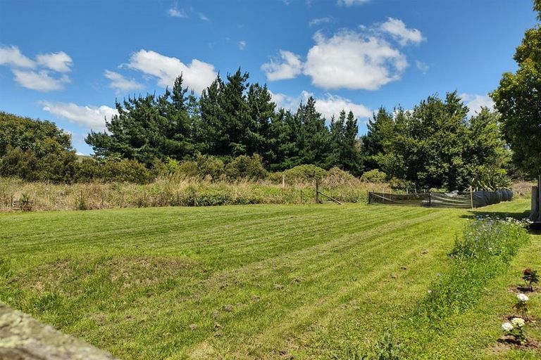 Photo of property in 61 Sydney Street, Takapau, 4203