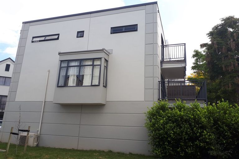 Photo of property in Krisley Court, 7/6 Ambrico Place, New Lynn, Auckland, 0600