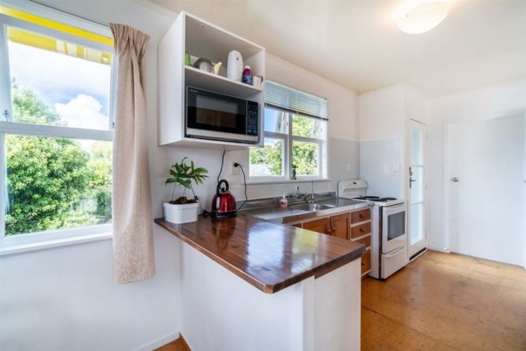 Photo of property in 21 Japonica Drive, Beach Haven, Auckland, 0626