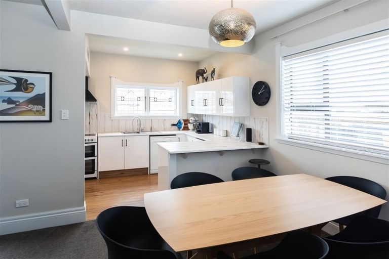 Photo of property in 82 Olliviers Road, Phillipstown, Christchurch, 8011