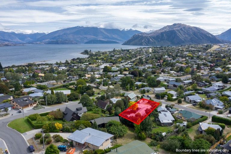 Photo of property in 35 Beech Street, Wanaka, 9305