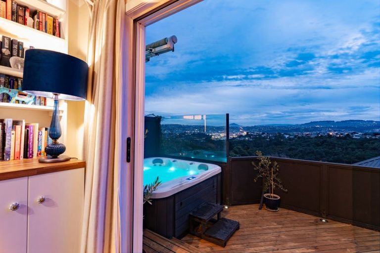 Photo of property in 1 Brugh Place, Waverley, Dunedin, 9013