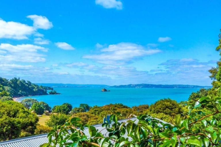 Photo of property in 16 Wairua Place, Pukekohe, 2120