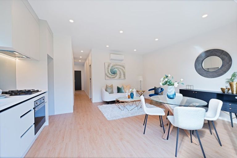 Photo of property in 2/30a Tirimoana Road, Te Atatu South, Auckland, 0602