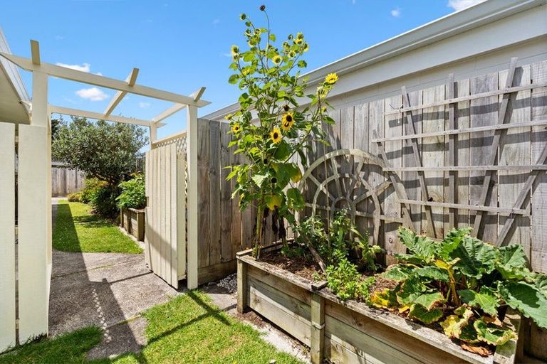 Photo of property in 2/4 Edward Avenue, Otara, Orewa, 2023