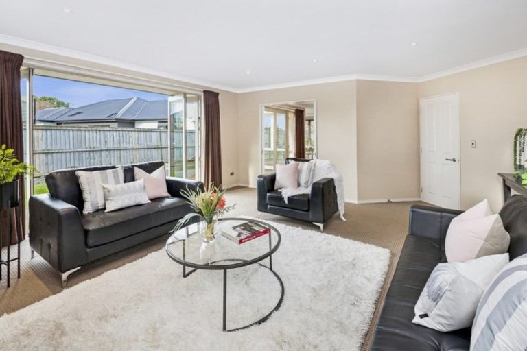 Photo of property in 7 Shield Place, Halswell, Christchurch, 8025