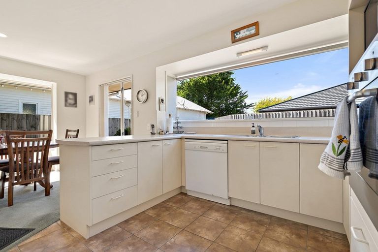 Photo of property in 105a Somerfield Street, Somerfield, Christchurch, 8024