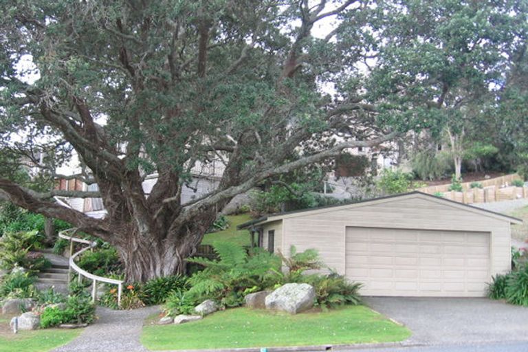 Photo of property in 130 Oratia Place, Onemana, Whangamata, 3691