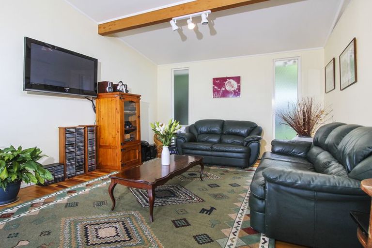 Photo of property in 47 Takahe Road, Titirangi, Auckland, 0604