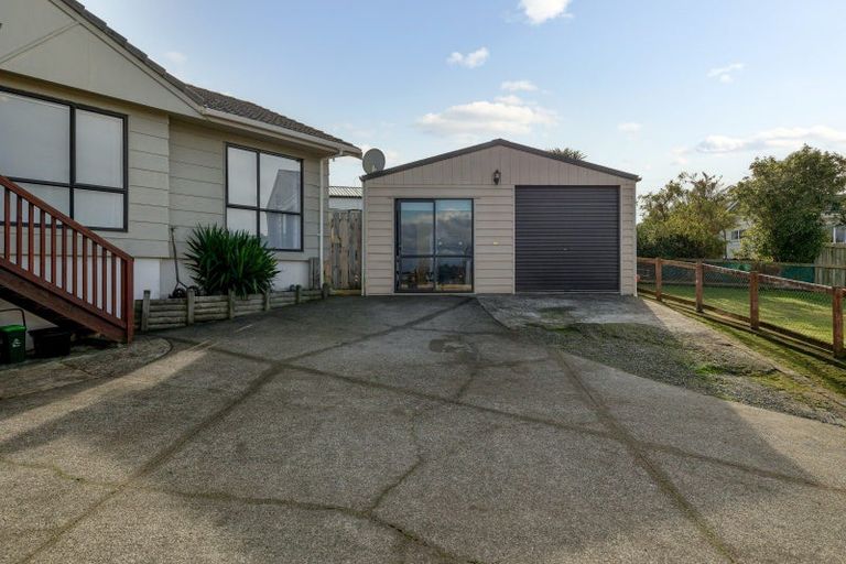 Photo of property in 83 Fraser Drive, Feilding, 4702
