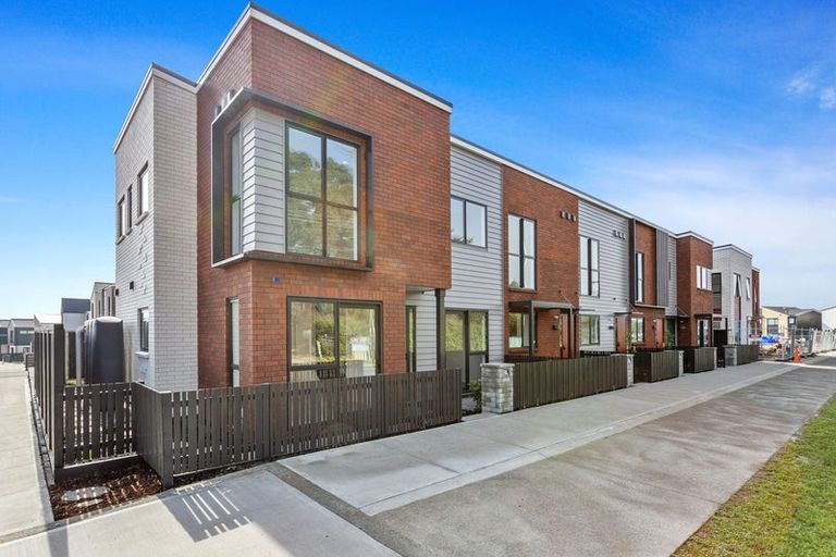 Photo of property in 42 Clark Road, Hobsonville, Auckland, 0616