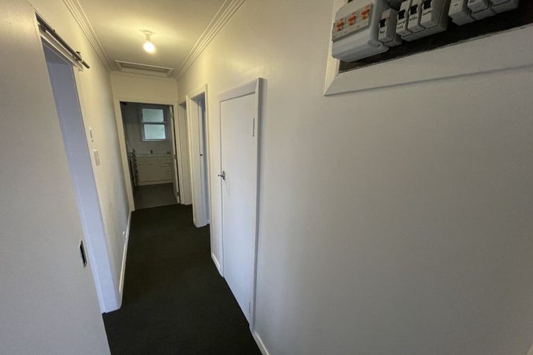 Photo of property in 91 Wainuiomata Road, Wainuiomata, Lower Hutt, 5014