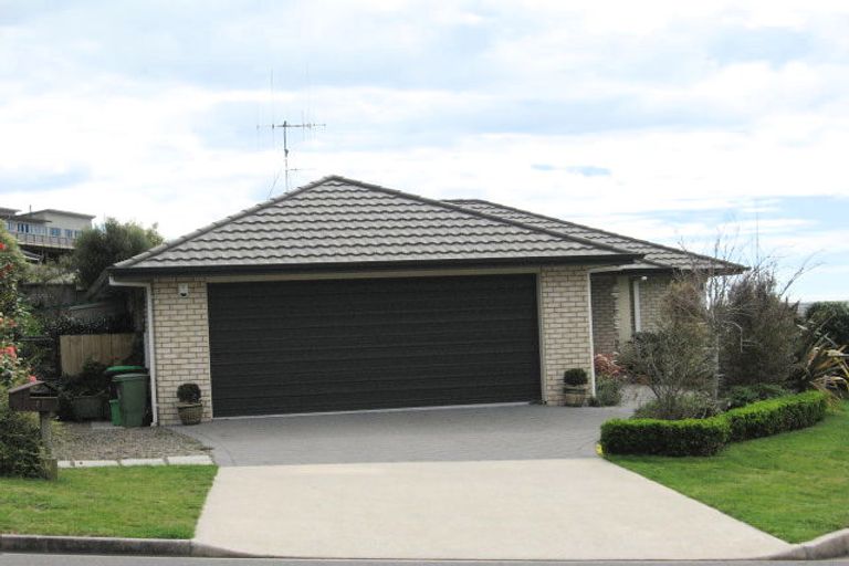 Photo of property in 7 Hawk Place, Welcome Bay, Tauranga, 3112